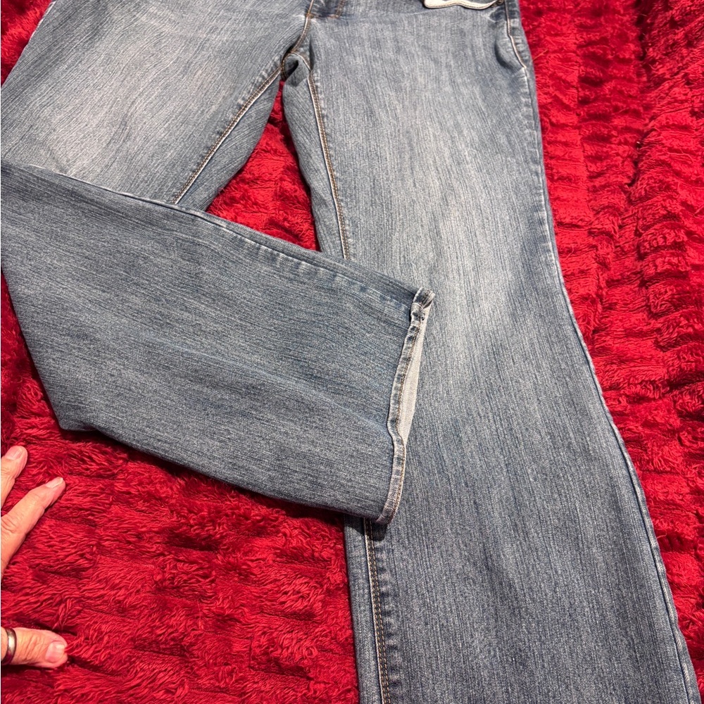 Falls Creek Women's Flare Jeans in Medium Blue Wash, Curvy Boot Cut Sz14 38x30.5